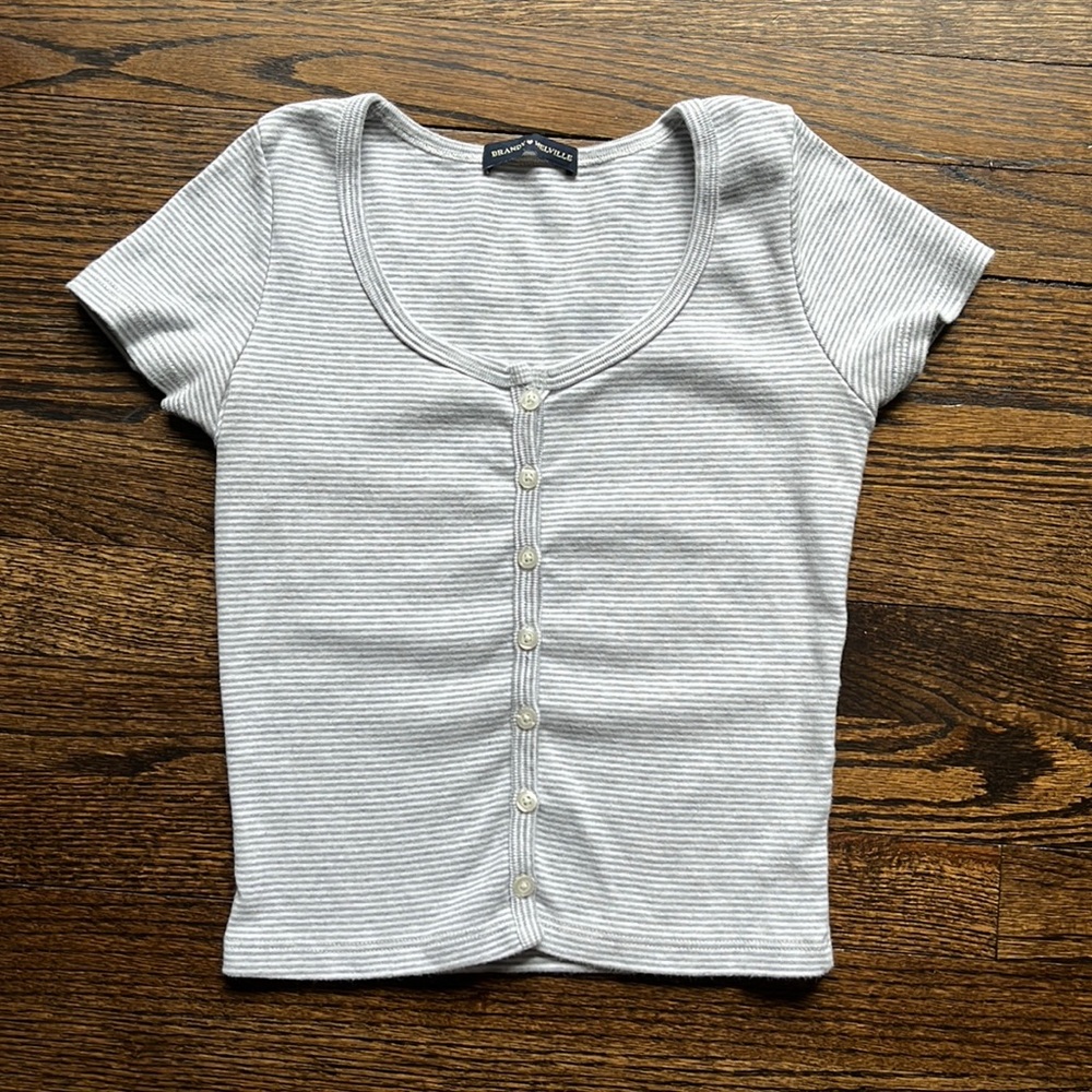 Brandy Melville Zelly top gray and white striped excellent condition